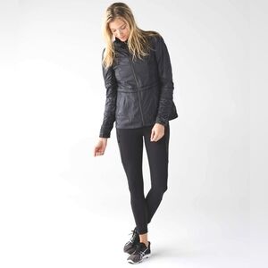 Lululemon Women’s Rare Lucent Jacket Reflective Floral Black 8